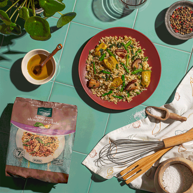 Receta de plato preparado de Arroz con alcachofas y kale de Verleal