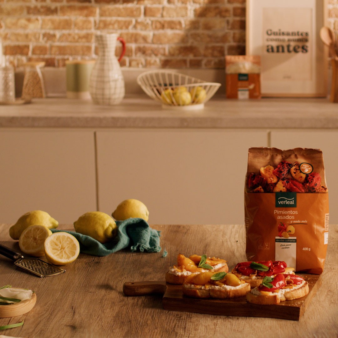 Receta de Tostas con pimientos asados de Verleal